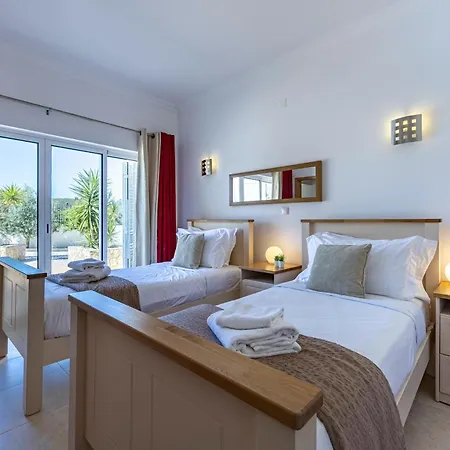 Sunset Haven Вилла Mexilhoeira Grande